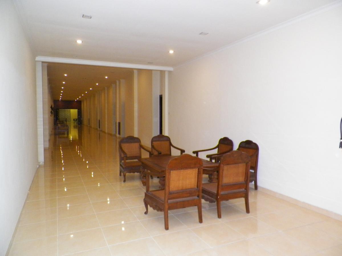 Multazam Hotel Solo Extérieur photo