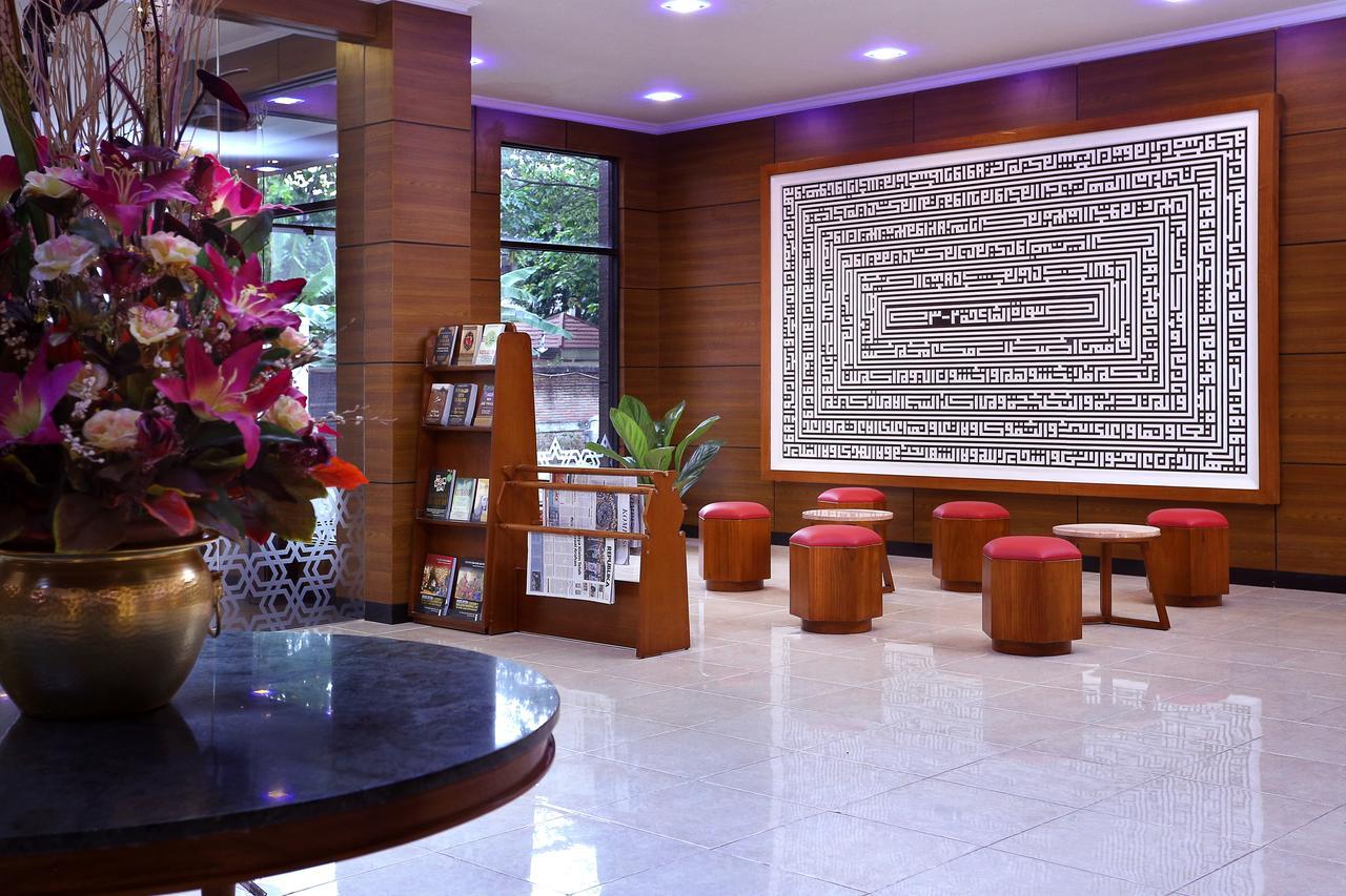 Multazam Hotel Solo Extérieur photo